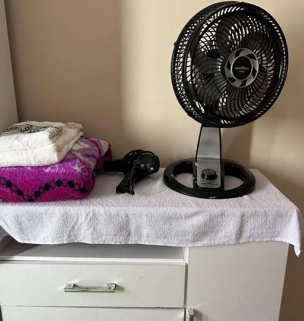 Quarto Amplo E Espaco Acomoda 4 Pessoas Proximo A Praia Camboriu Brazil